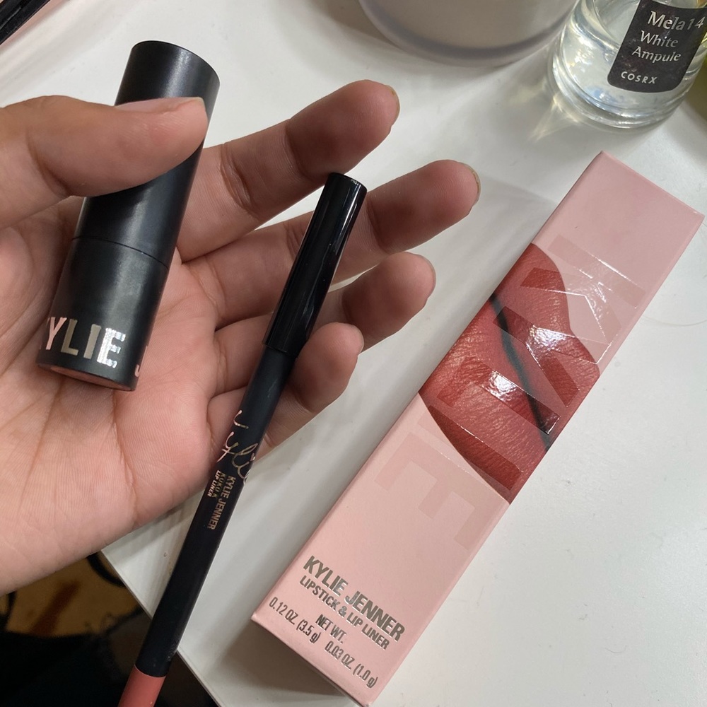 Kylie Lip kit, never swatched nor used